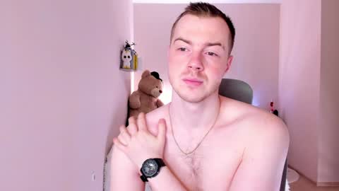 Snapshot of toohornyserj chatting on January 22, 9:32 pm toohornyserj online show from January 22, 9:32 pm