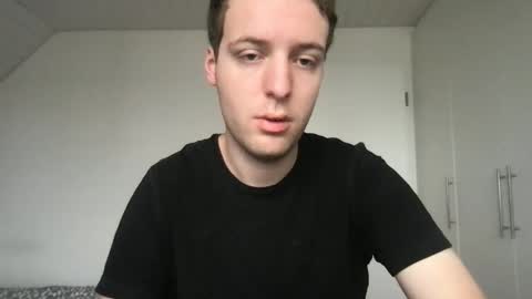 Max online show from November 7, 7:52 am