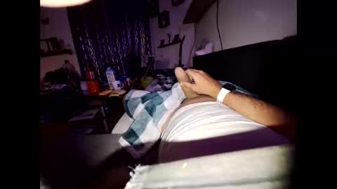 toohugeandstonedxoxo online show from June 11, 1:05 am