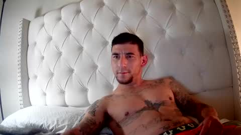 Snapshot of toomuchsmoke chatting on November 8, 4:34 am toomuchsmoke online show from November 8, 4:34 am