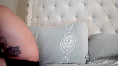 Snapshot of toomuchsmoke chatting on November 26, 1:39 am toomuchsmoke online show from November 26, 1:39 am