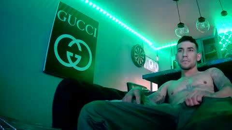 Snapshot of toomuchsmoke chatting on January 13, 8:14 pm toomuchsmoke online show from January 13, 8:14 pm