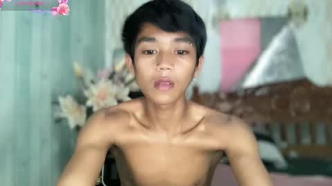 Snapshot of toothlessxx chatting on May 28, 10:07 pm jhonrex online show from May 28, 10:07 pm