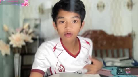 Snapshot of toothlessxx chatting on May 29, 10:35 am jhonrex online show from May 29, 10:35 am