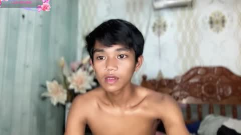 Snapshot of toothlessxx chatting on May 31, 6:53 pm jhonrex online show from May 31, 6:53 pm