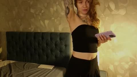 Alice and Sandra online show from October 13, 9:37 pm