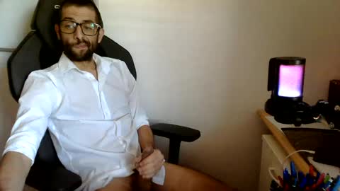 Snapshot of topg84 chatting on June 13, 2:37 pm Topg84 online show from June 13, 2:37 pm