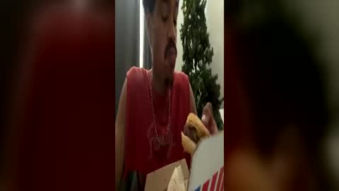 Snapshot of toptierdrippa chatting on June 27, 7:19 pm TopTierDrippa online show from June 27, 7:19 pm
