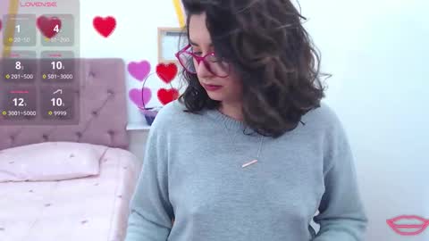 tori_just online show from October 1, 5:08 pm