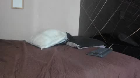 Tori and Mad online show from December 2, 7:38 pm