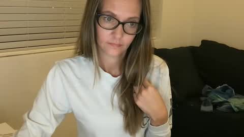 Tori Ryann online show from December 20, 5:57 am