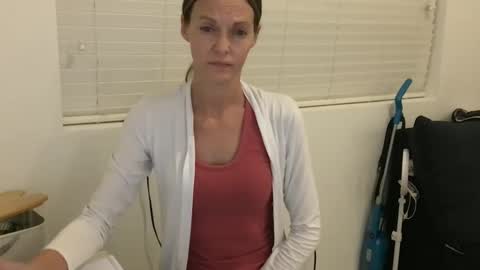 Tori Ryann online show from January 4, 5:27 am