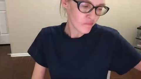 Tori Ryann online show from April 21, 2:15 am