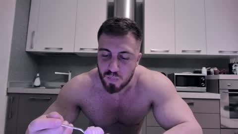 Snapshot of toro_arrapato chatting on January 6, 8:07 pm toro_arrapato online show from January 6, 8:07 pm