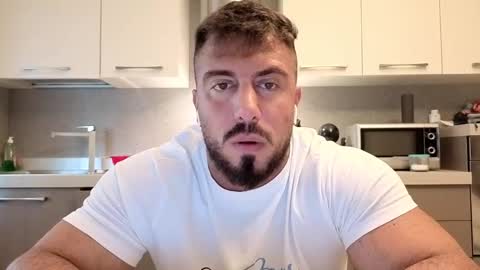 Snapshot of toro_arrapato chatting on September 9, 10:26 am toro_arrapato online show from September 9, 10:26 am