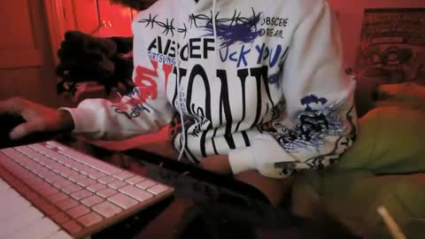 Snapshot of torosko chatting on November 28, 8:44 pm Torosko online show from November 28, 8:44 pm