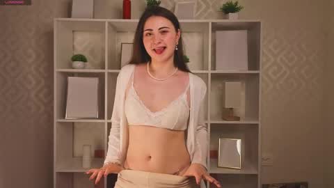 Mari online show from April 14, 3:07 pm