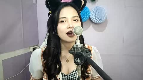 Snapshot of toshikoseaforth chatting on May 23, 9:13 am Emma online show from May 23, 9:13 am