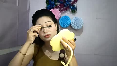Snapshot of toshikoseaforth chatting on June 3, 11:13 am Emma online show from June 3, 11:13 am