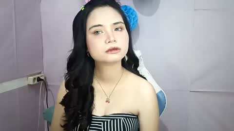 Snapshot of toshikoseaforth chatting on July 23, 12:25 pm Emma online show from July 23, 12:25 pm