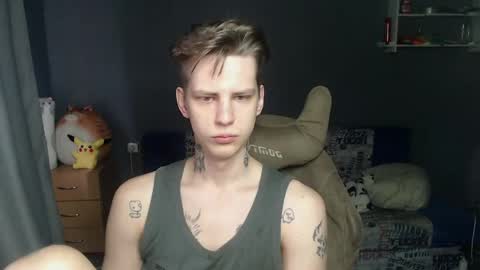 Snapshot of tosssska20 chatting on June 3, 12:19 pm Toshka online show from June 3, 12:19 pm