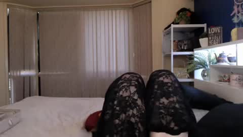 Snapshot of total_aussie_milfs chatting on July 26, 11:00 pm Milly online show from July 26, 11:00 pm
