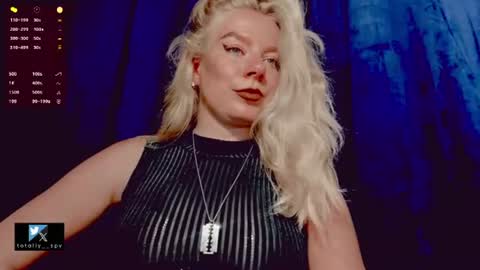 Snapshot of totally_spy chatting on July 4, 6:19 am Madam Viktoria Vacation in Portugal 2811 - 0412 online show from July 4, 6:19 am