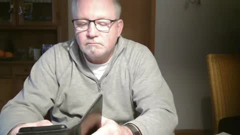 Snapshot of toto758 chatting on December 23, 11:47 am toto758 online show from December 23, 11:47 am