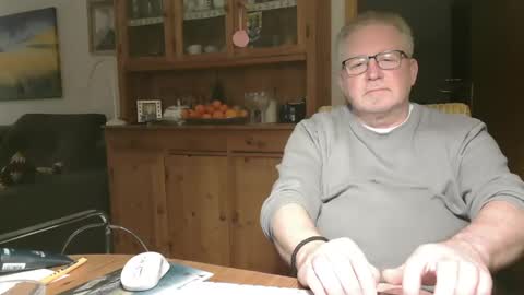 Snapshot of toto758 chatting on January 19, 2:04 am toto758 online show from January 19, 2:04 am