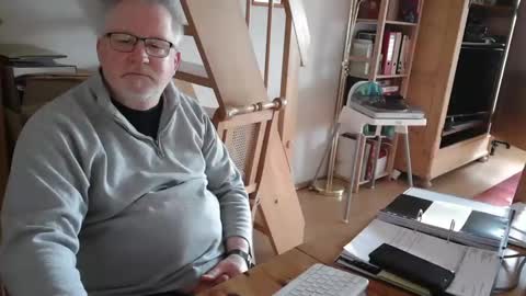 Snapshot of toto758 chatting on March 3, 12:58 pm toto758 online show from March 3, 12:58 pm