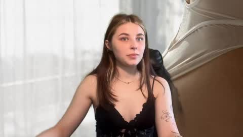 Snapshot of touch_and_run chatting on March 16, 10:19 am touch_and_run online show from March 16, 10:19 am