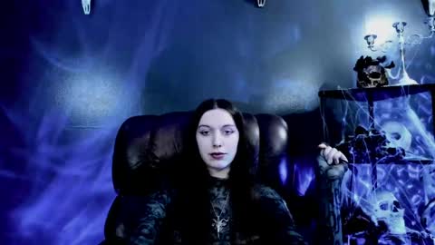 Snapshot of toxicdomme chatting on May 7, 6:35 pm toxicdomme online show from May 7, 6:35 pm