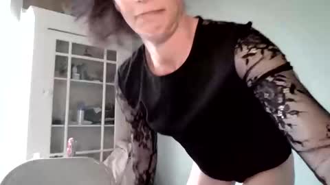 toxiclayne online show from March 18, 5:27 pm