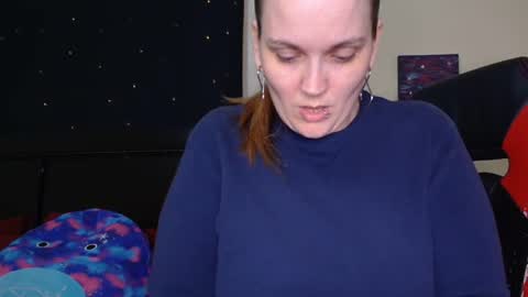 Snapshot of toxiclilly chatting on January 11, 7:35 am Lilly Miss Mistress Goddess Maam Queen Boss online show from January 11, 7:35 am