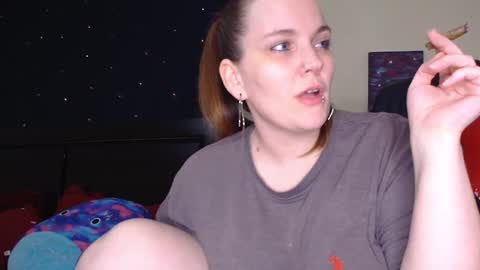 Snapshot of toxiclilly chatting on January 17, 8:52 am Lilly Miss Mistress Goddess Maam Queen Boss online show from January 17, 8:52 am