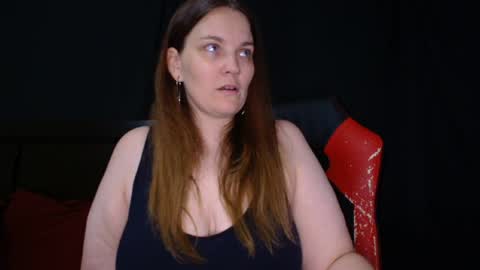 Snapshot of toxiclilly chatting on April 20, 4:43 pm Lilly Miss Mistress Goddess Maam Queen Boss online show from April 20, 4:43 pm