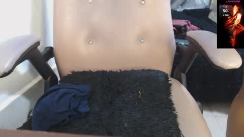 Snapshot of toxxxic_cams chatting on November 17, 1:33 am toxca69 online show from November 17, 1:33 am