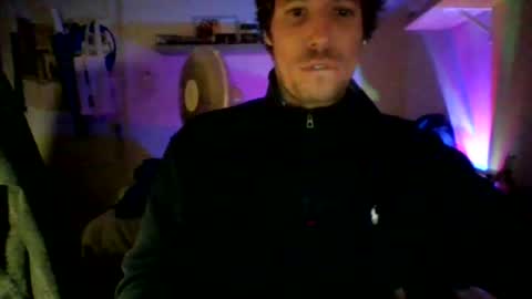 Snapshot of toyboysquirt chatting on June 20, 8:06 am toyboysquirt online show from June 20, 8:06 am
