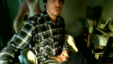 Snapshot of toyboysquirt chatting on July 2, 5:41 pm toyboysquirt online show from July 2, 5:41 pm