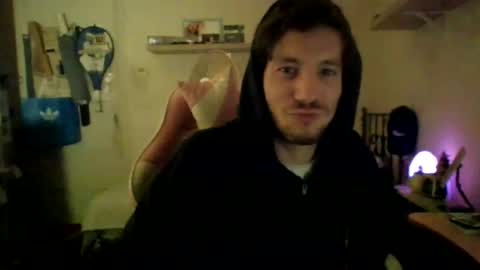 Snapshot of toyboysquirt chatting on July 21, 6:16 am toyboysquirt online show from July 21, 6:16 am