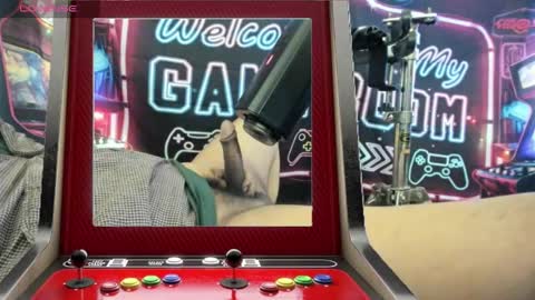 Snapshot of toysformycock chatting on December 28, 7:55 am ToysForMyCock online show from December 28, 7:55 am