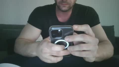 Snapshot of toyy_boy chatting on March 10, 5:50 pm Tim online show from March 10, 5:50 pm