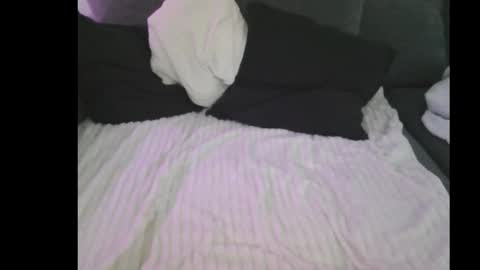 Snapshot of toyy_boy chatting on December 5, 5:31 pm Tim online show from December 5, 5:31 pm