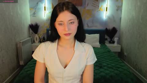 tracey_gill online show from May 16, 10:36 am