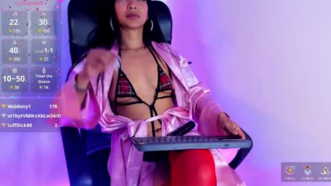 tracy online show from December 24, 8:55 am