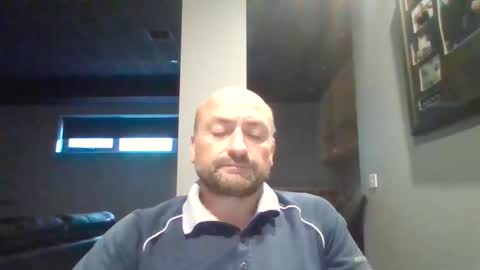 Snapshot of tradiedan2023 chatting on January 21, 12:04 am tradiedan2023 online show from January 21, 12:04 am