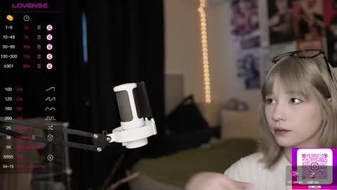 Ariana and Erik online show from February 6, 1:03 pm