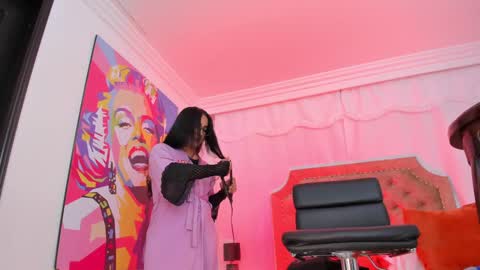 Juliana Giiraldo  online show from September 20, 3:02 pm