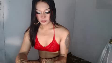 Snapshot of transbadassx chatting on July 20, 10:34 pm CLEOPATHRA online show from July 20, 10:34 pm