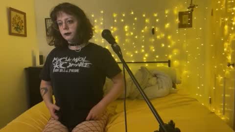 Snapshot of transcumchalice chatting on September 21, 2:02 am Mercy online show from September 21, 2:02 am